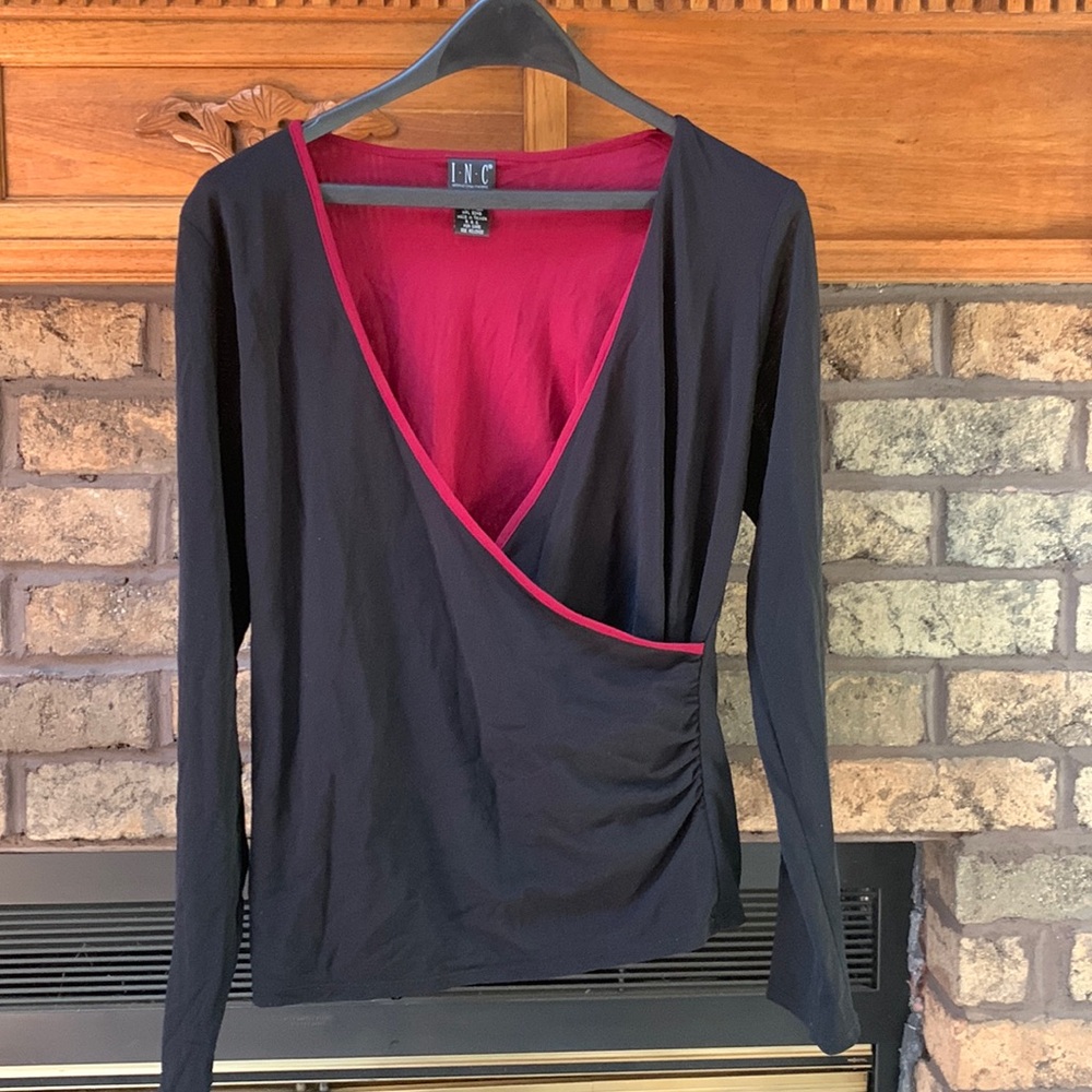 Womens I.N.C dressy top. Black with deep red size large